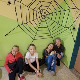 ŠD Podzim a pavoučí stezka v družině na bazéně