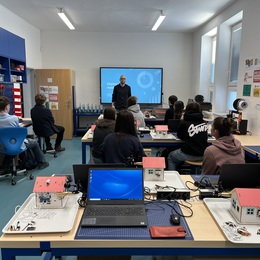 RoboFuture: Inovativní workshopy robotiky pro školy v regionu