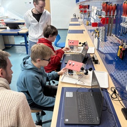 Workshopy Robofuture na naší škole v plném proudu